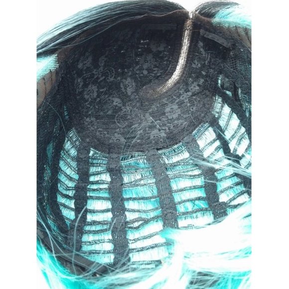 Blue lace front heat safe bob wig - Picture 8 of 12